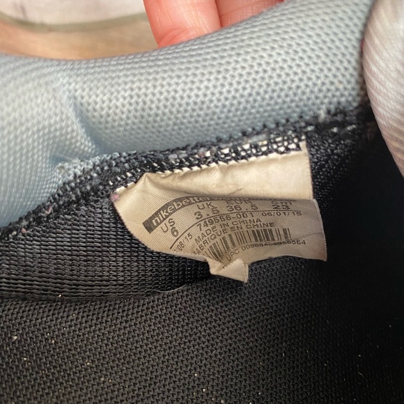 NIKE INTERNATIONALIST GREY / Size 6 - Picture 2 of 3